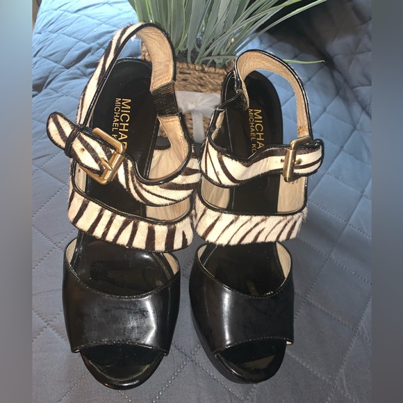 Vintage Michael Kors Platform Heels - Picture 4 of 17